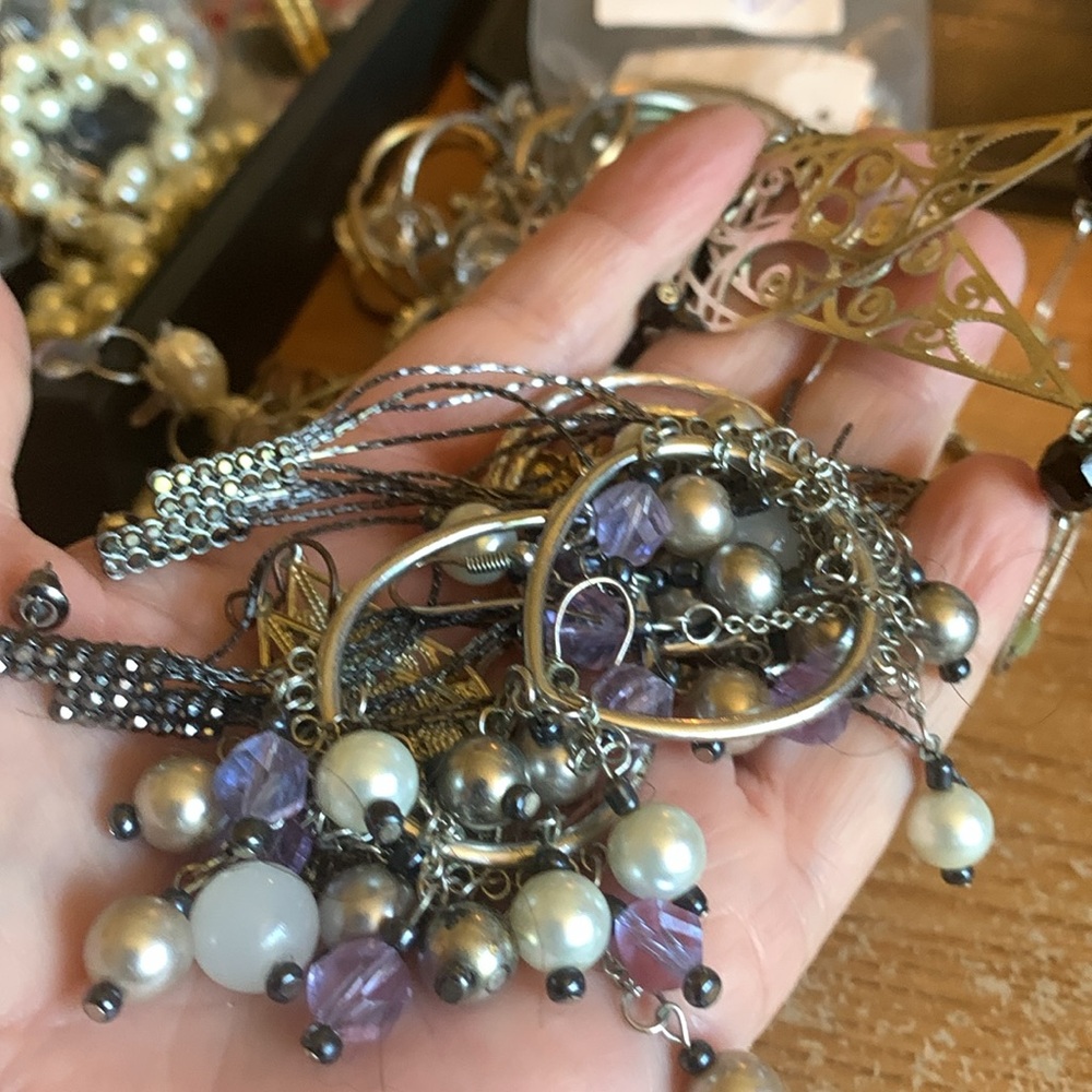 Huge pierced earring lot (SS) GREAT RESELLER POTENTIAL - Picture 9 of 13